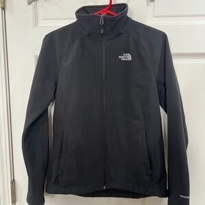 Women’s The North Face Windwall jacket size small